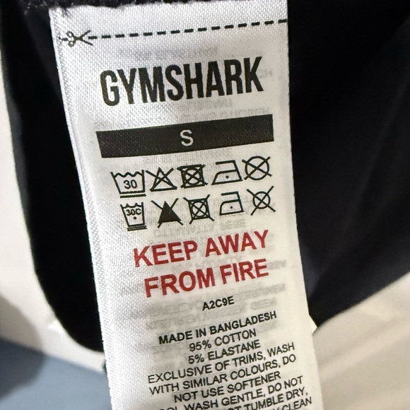 2/$25 Gymshark Men’s Power T shirt size small - Picture 4 of 6